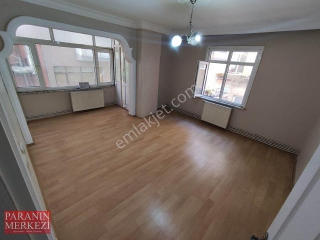 Para'dan Ümraniye Atatürk Mah.'de Çarşı İçinde Geniş 2+1 Kiralık