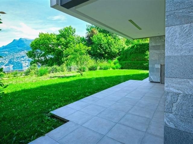 Paradies 5,5 Zimmer Prestige Wohnung mit Garten und Seeblick