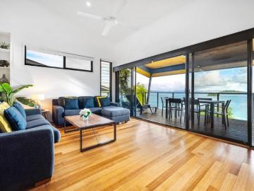 Edward Island, Queensland - Balcony, Equipped kitchen
