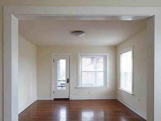Paradise Flats 2 Bedroom Apartment for Rent at 308 E 34th St, Kansas City, MO 64111 Broadway Gillham