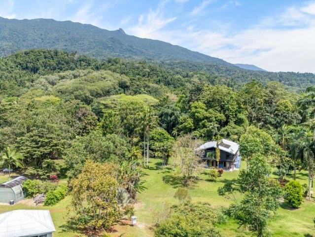 6 ACRES WITH PRIVATE CREEK