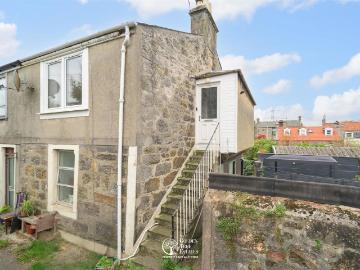 Paradise Lane, Kincardine FK10, 2 bed flat to rent, £800 pcm | PrimeLocation