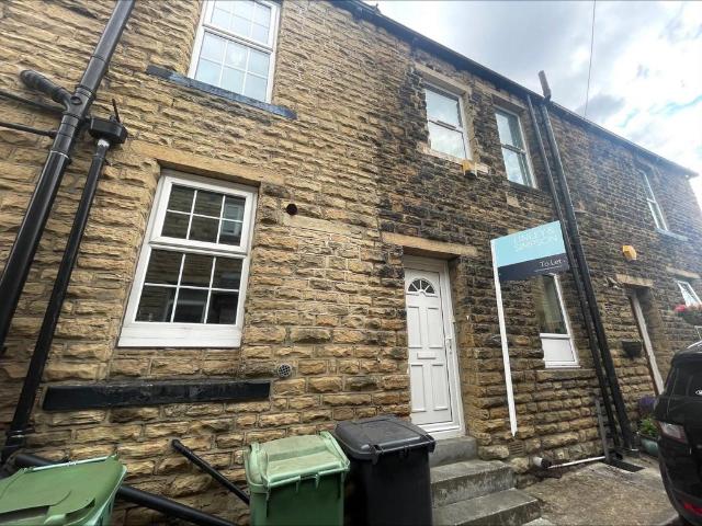 Paradise Place, Horsforth, Leeds. 2 bed terraced house to rent £925 pcm £213 pw