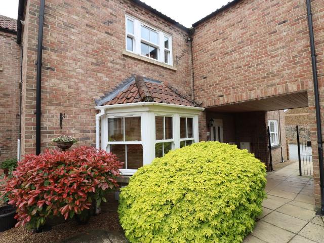 Paradise Road, Downham Market PE38, 2 bed flat to rent, £775 pcm | PrimeLocation