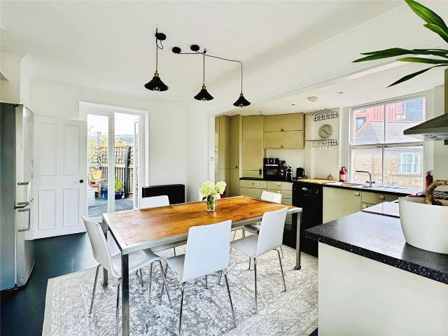 Paradise Road, Richmond TW9, 3 bed maisonette to rent, £4,000 pcm | PrimeLocation