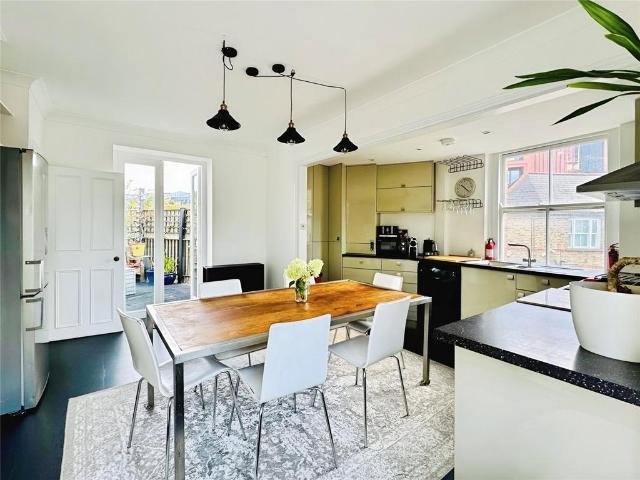 Paradise Road, Richmond, TW9 3 bed maisonette to rent £4,000 pcm £923 pw
