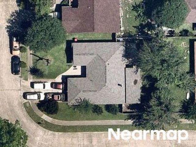 Paramount Ln