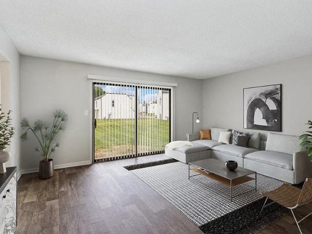 Parc at Creekside 3 Bedroom Apartment for Rent at 9422 Cleveland Ave, Kansas City, MO 64132 Hidden Valley