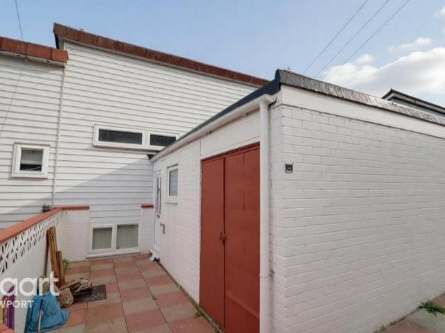 Parc Bychan, Ebbw Vale 3 bed terraced house to rent £925 pcm £213 pw