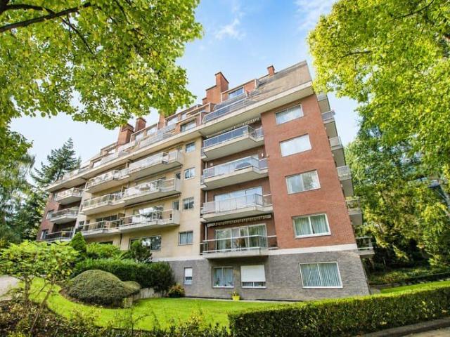 Parc Brugmann / Appartement 4 Chambres + Terrasse & Garage