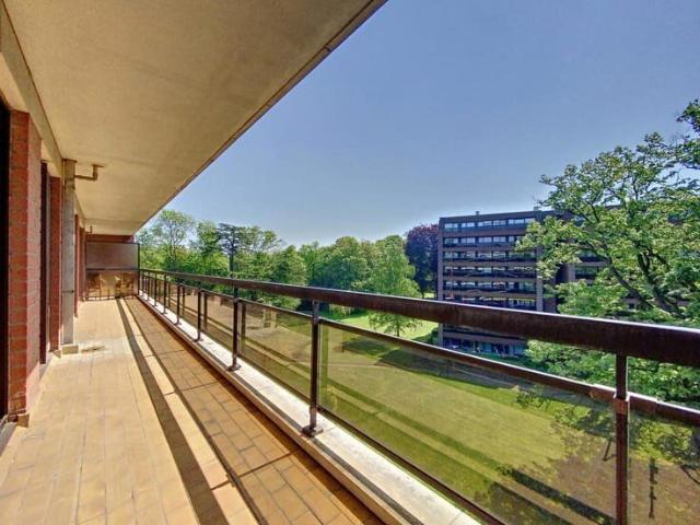 Parc Cherridreux: Beautiful refurbished apartment + terrace