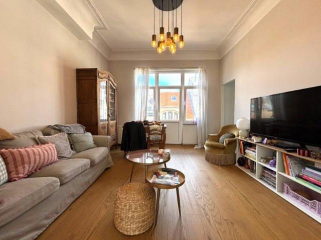 Parc du Cinquantenaire Appartement +/ 60m² avec jardin d'hiver Etterbeek