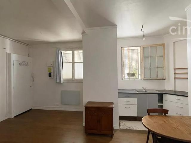 Studio atypique de 26M2, cachet Art Déco 1933, charges quasi nulles