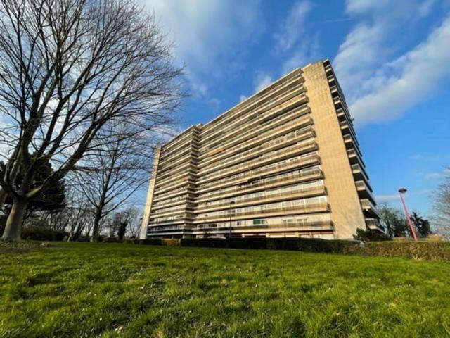 Parc privatif PEB B bon état !