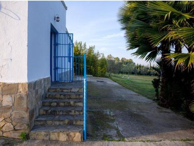 PARCELA CON CASA JUNTO A MONTECASTILLO
