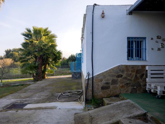 PARCELA CON CASA JUNTO A MONTECASTILLO
