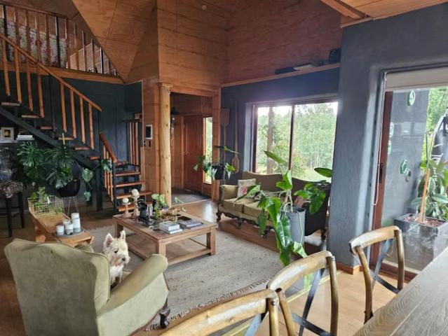 Parcela con casa, quincho y piscina, sector San Nicolas, Florida. 5 dormitorios por 285000. 00 en Florida