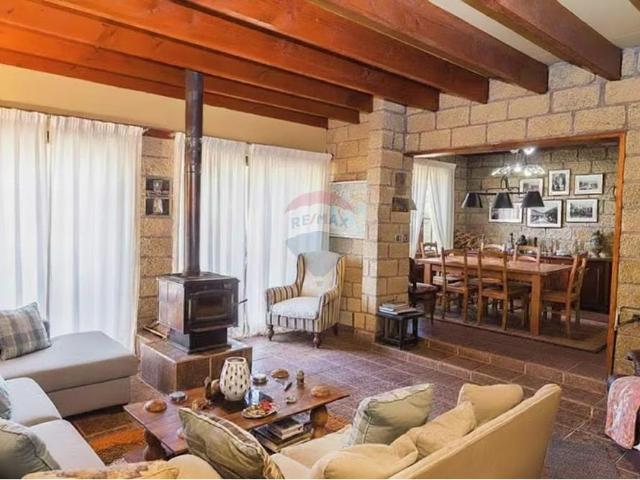 Parcela con casa 4d 4b | 4 dormitorios por 6252.00 en Curacaví