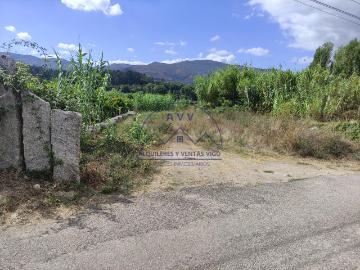 Parcela de 808 metros en Caldelas de Tuy urbanizable