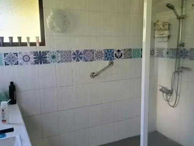 Parcela de 9700 m2 con amplia casa en angachilla valdivia | 6 dormitorios por 25000.00 en Valdivia