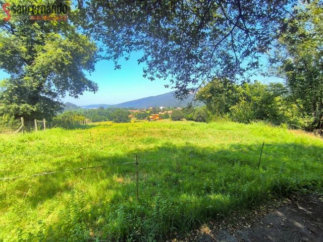 Parcela rústica con posibilidad de vivienda unifamiliar en Villabáñez Castañeda con todos los servicios a pie de finca