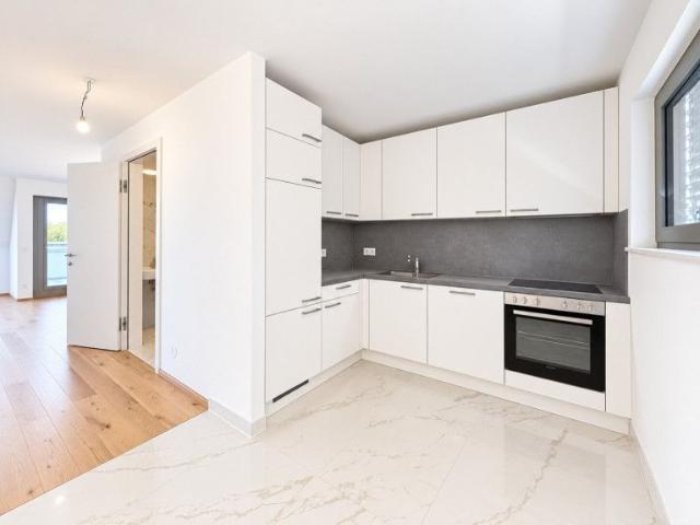 PÄRCHEN HIT: moderne Wohnung mit Balkon I vor den Toren Wiens I hochwertige Ausstattung I gute Verkehrsanbindung