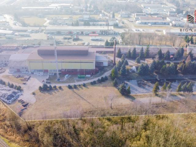 Hala produkcyjna 2000 m² z magazynami i biurami