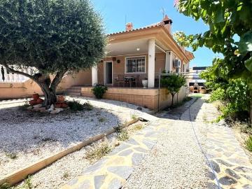 Pareado en venta en Aguas Nuevas, Alicante Costa Blanca