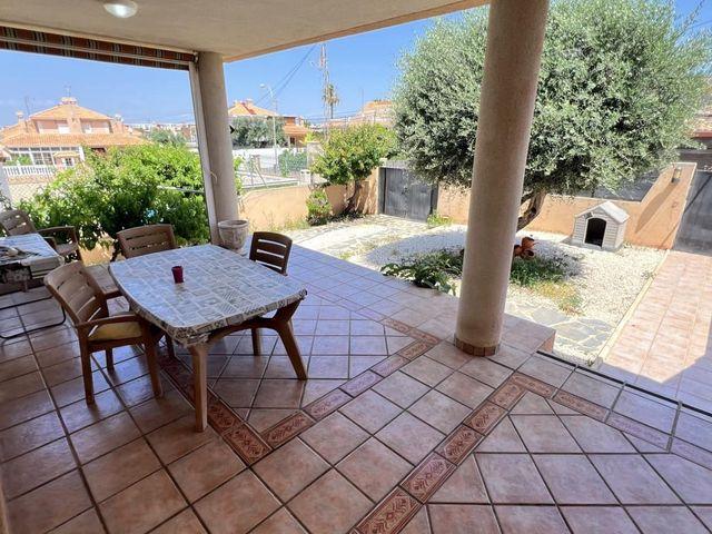 Pareado en venta en Aguas Nuevas, Alicante Costa Blanca