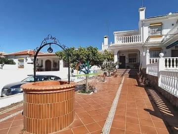 Villa en venta en Almonte - Trastero