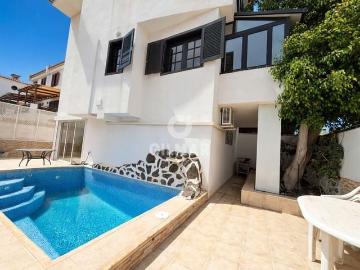 Pareado en venta en Costa del Silencio, Tenerife