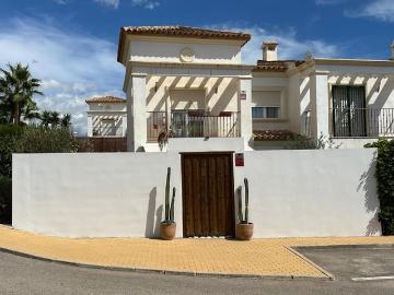 Adosado en venta en El Campello, Alicante Costa Blanca