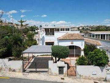 Pareado en venta en La Marina, Alicante Costa Blanca