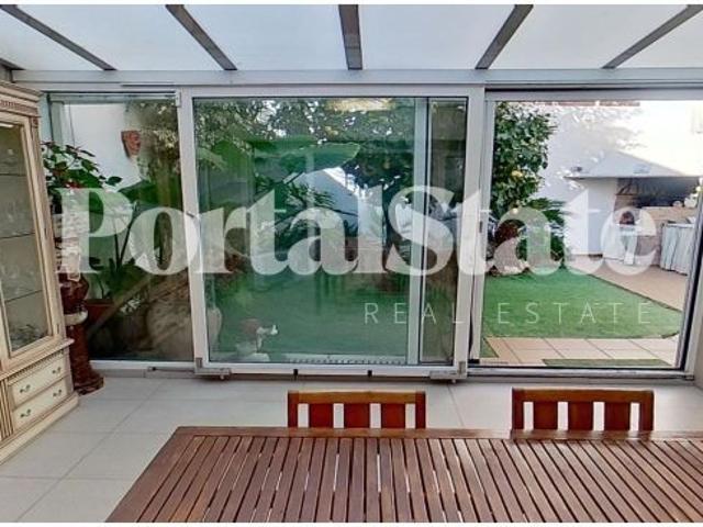 Pareado en Venta en Valencia de las Torres, Valencia