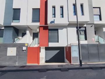 Pareado en venta en Vegas del Genil, Granada