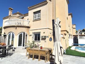 Pareado en venta en Villamartin, Alicante Costa Blanca