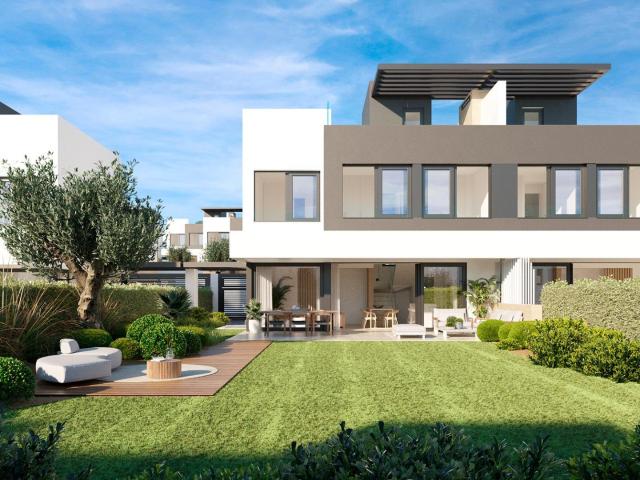 PAREADOS DE OBRA NUEVA CERCA DE ESTEPONA& 13 & 13 & 13 & 13. 227m² Estepona