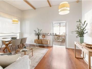 Parede, Cascais Moradia T3 na Av. da República