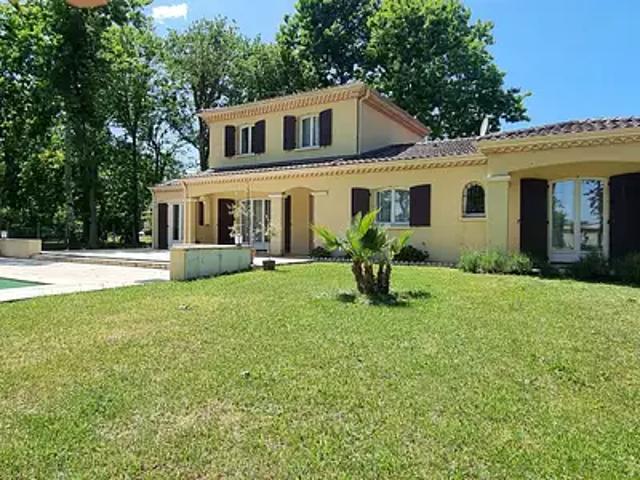 Parempuyre 33290 Achat / Vente maison 7 pièces t7 piscine parking