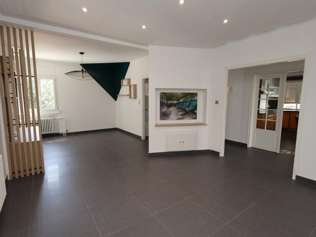 Parfait Etat ! Metz Queuleu Grande Maison Independante De 20. 206m² Metz