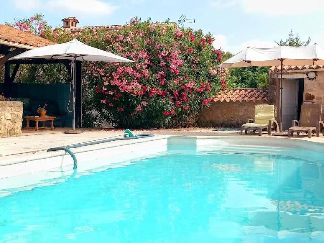 Propriété d’Exception à Vendre – 6 600 m² avec Piscine et 3 Bâti