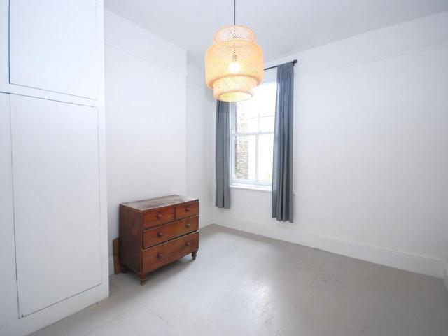 Parfett Street, Whitechapel E1 5 bed terraced house to rent £5,000 pcm £1,154 pw