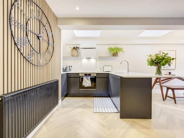 Parfrey Street, London, W6 9EW, United Kingdom | 2 bed apartment for rent #139404320 | Rentberry