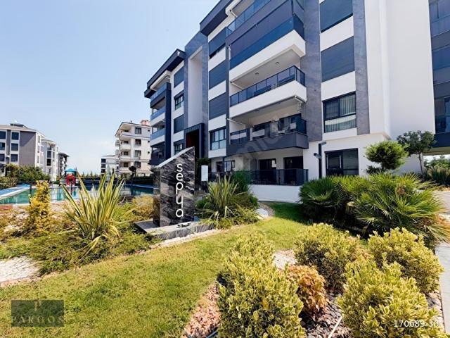 PARGOS' TAN YENİŞAFAKTA 3.5+1 185m HAVUZLU K.OTOPARKLI DAİRE