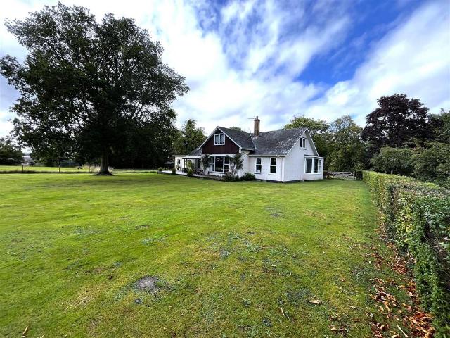 Parham 5 bed detached house to rent £2,000 pcm £462 pw