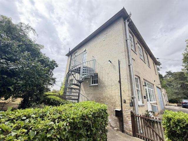 Parham, Woodbridge 1 bed apartment to rent £795 pcm £183 pw