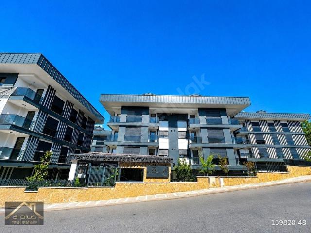 PARILTI BEYLERBEYİ KONAKLARI 3+1 ULTRA LÜKS DAİRE