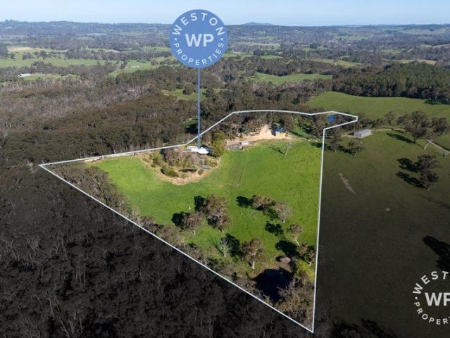 'PARINGAWOOD' | Private Adelaide Hills Lifestyle on 17.87 Acres