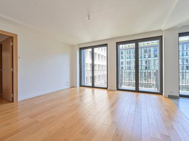 Paris 4 Sully Morland 3 pièces 70 m2 balconnets 5,8 m2 sur jardi