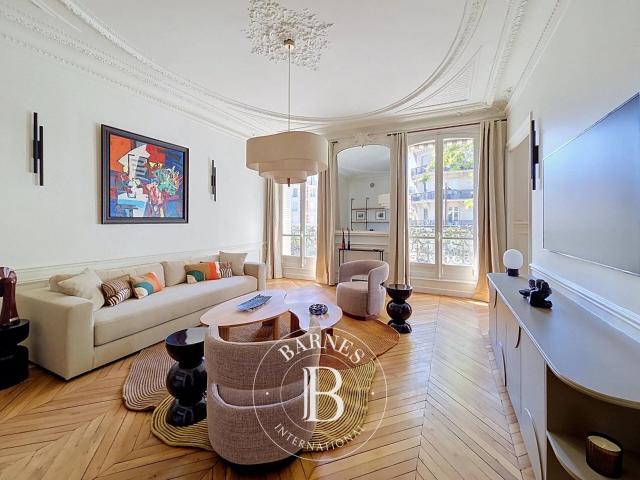 Paris 5ème, Appartement 3 Chambres 133 m² en location
